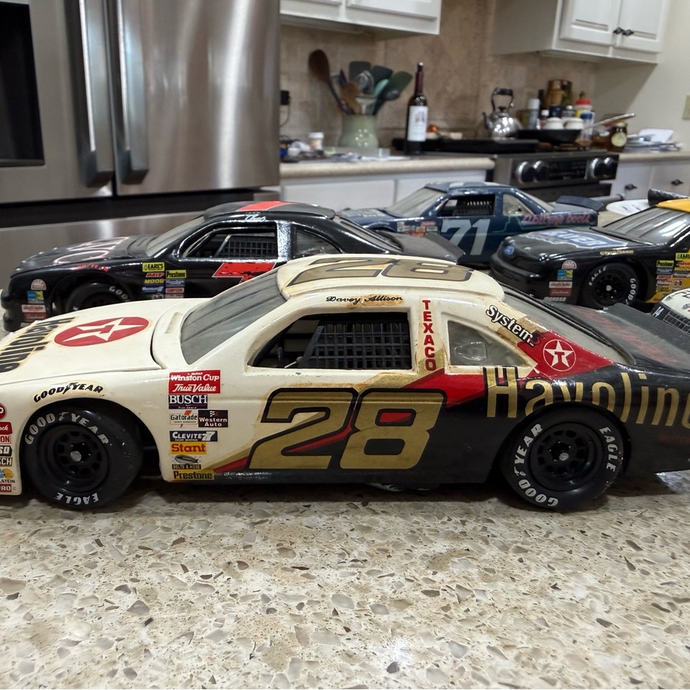 1987 Ford Thunderbird #28 Davey Allison Die-Cast Kids Race Car